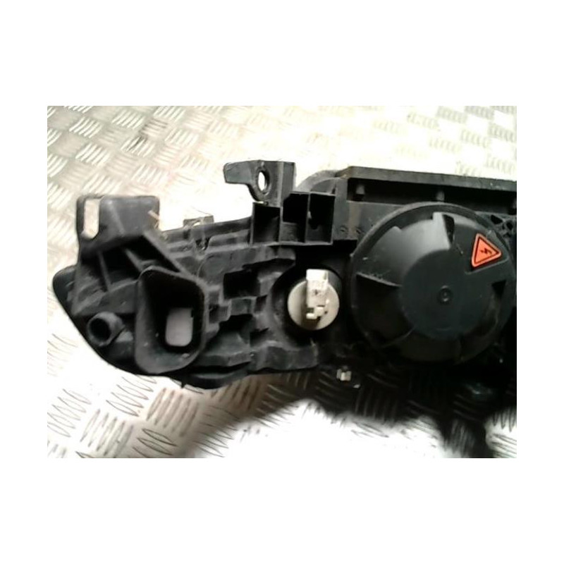 Optique avant principal droit (feux)(phare) RENAULT LAGUNA 2 PHASE 1 d’occasion
