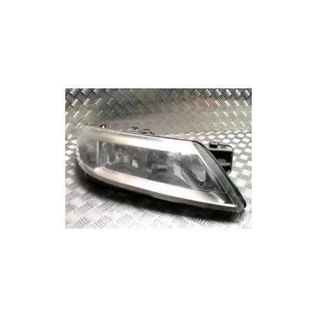 Optique avant principal droit (feux)(phare) RENAULT LAGUNA 2 PHASE 1 BREAK d’occasion