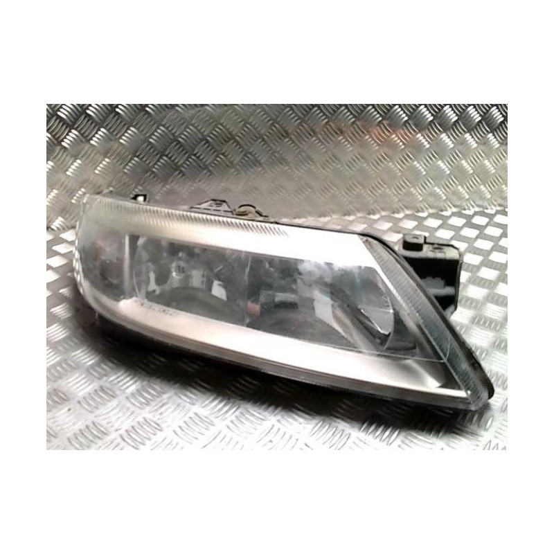 Optique avant principal droit (feux)(phare) RENAULT LAGUNA 2 PHASE 1 BREAK d’occasion