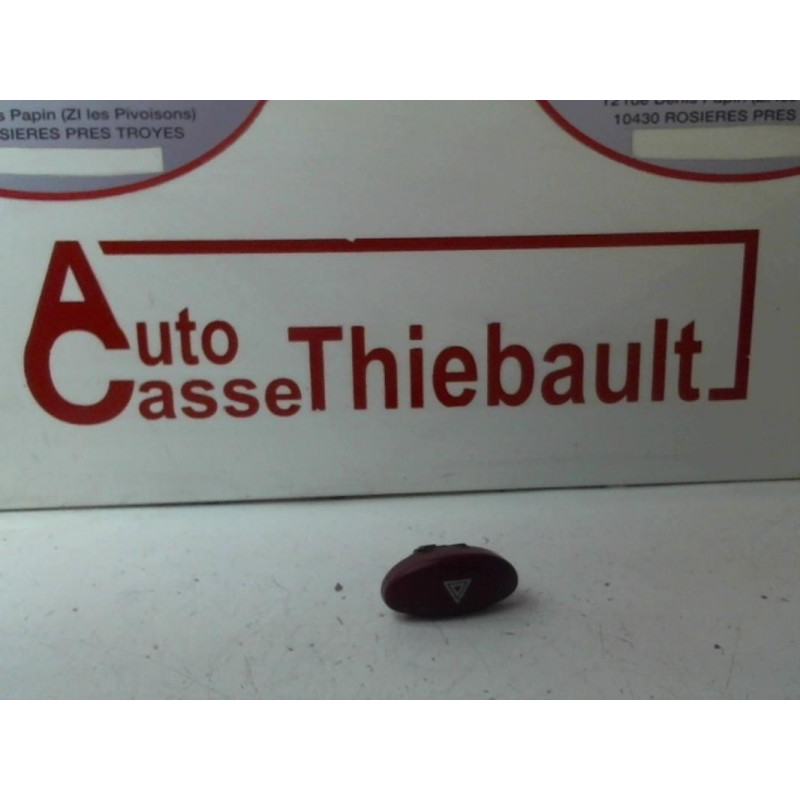 Bouton de warning PEUGEOT 206 PH1 BERLINE (2A/C/H/J) XRPRE/XT d’occasion
