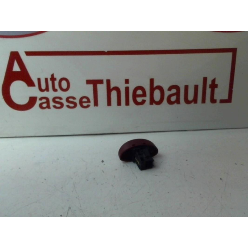 Bouton de warning PEUGEOT 206 PH1 BERLINE (2A/C/H/J) XRPRE/XT d’occasion