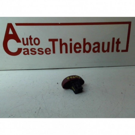Bouton de warning PEUGEOT 206 PH1 BERLINE (2A/C/H/J) STE d’occasion