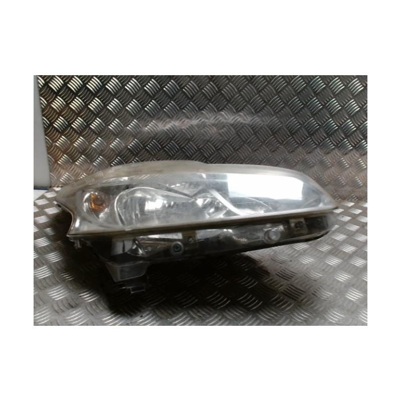 Optique avant principal droit (feux)(phare) PEUGEOT 208 1 PHASE 1 d’occasion