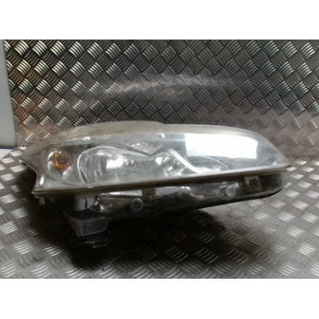 Optique avant principal droit (feux)(phare) PEUGEOT 208 1 PHASE 1 d’occasion