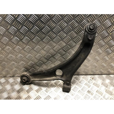 Triangle avant droit HYUNDAI I 40 PHASE 1 BREAK d’occasion