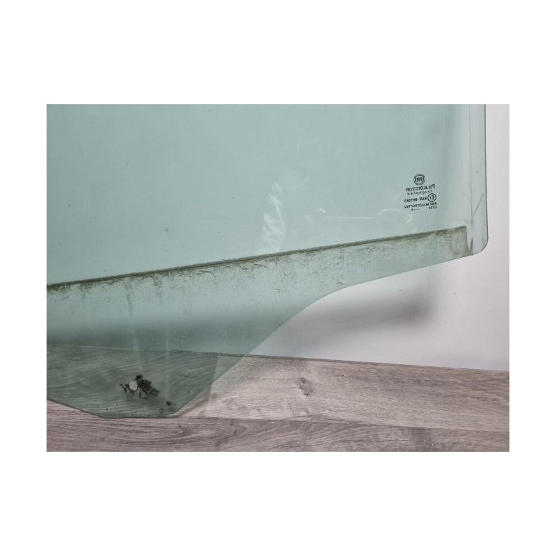 Vitre avant droit FIAT 500 2 PHASE 1 d’occasion