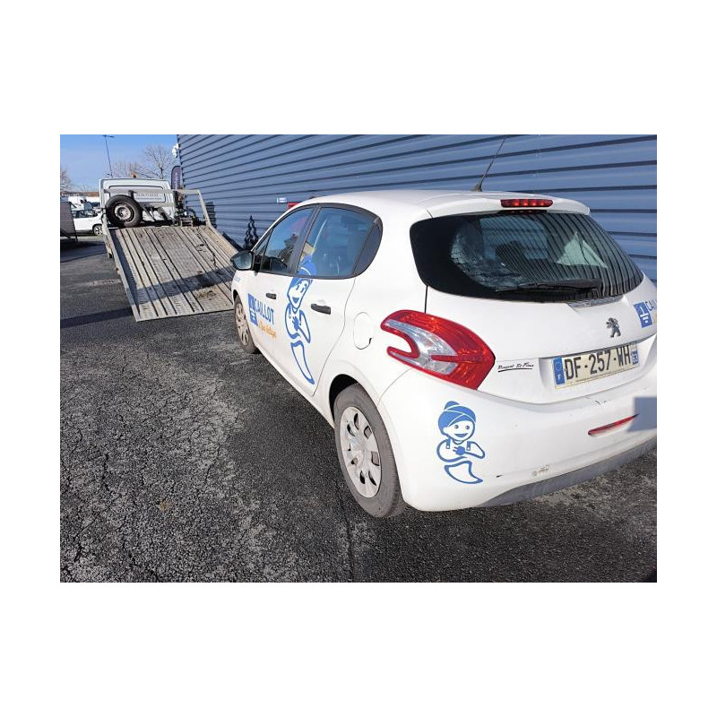 Pare choc arriere PEUGEOT 208 1 PHASE 1 d’occasion