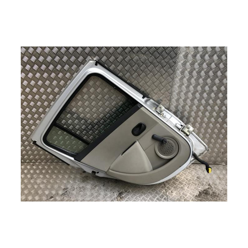 Porte arriere gauche RENAULT CLIO 3 PHASE 1 d’occasion