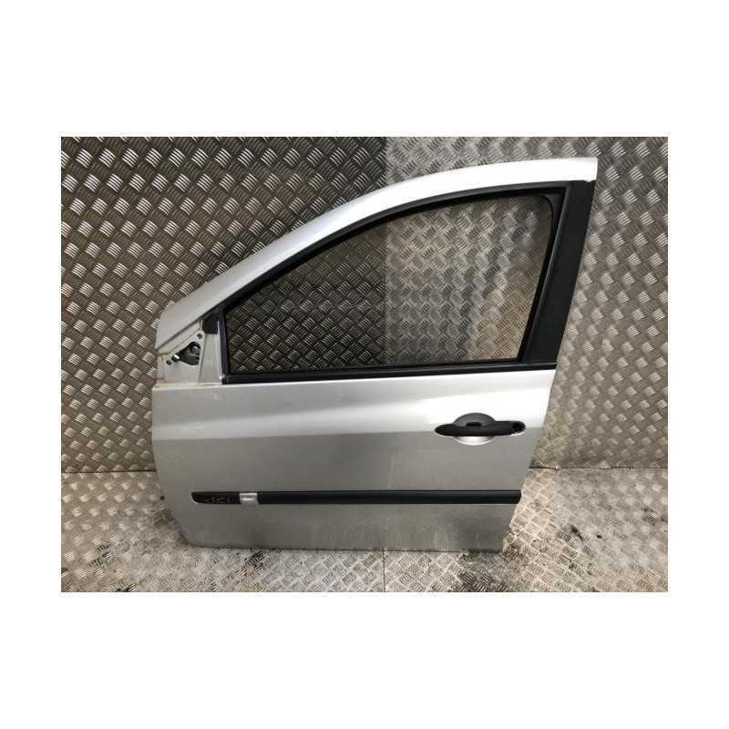 Porte avant gauche RENAULT CLIO 3 PHASE 1 d’occasion