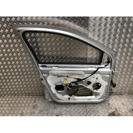 Porte avant gauche RENAULT CLIO 3 PHASE 1 d’occasion