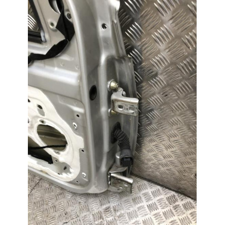 Porte avant gauche RENAULT CLIO 3 PHASE 1 d’occasion