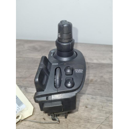 Commodo d'essuie glaces RENAULT CLIO 3 PHASE 1 d’occasion