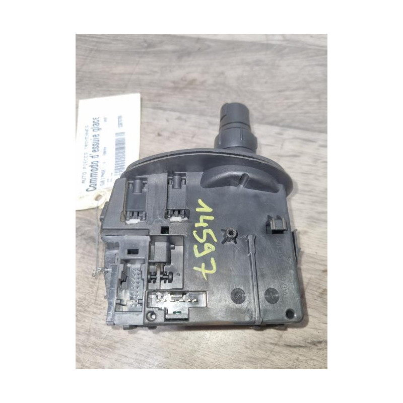 Commodo d'essuie glaces RENAULT CLIO 3 PHASE 1 d’occasion