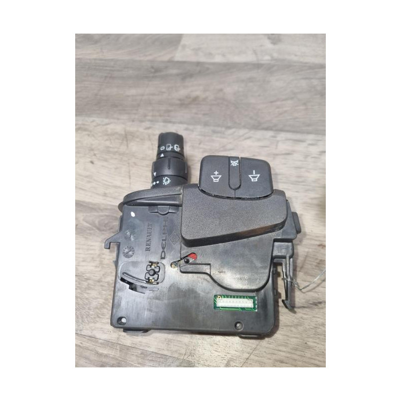 Commodo d'essuie glaces RENAULT CLIO 3 PHASE 1 d’occasion