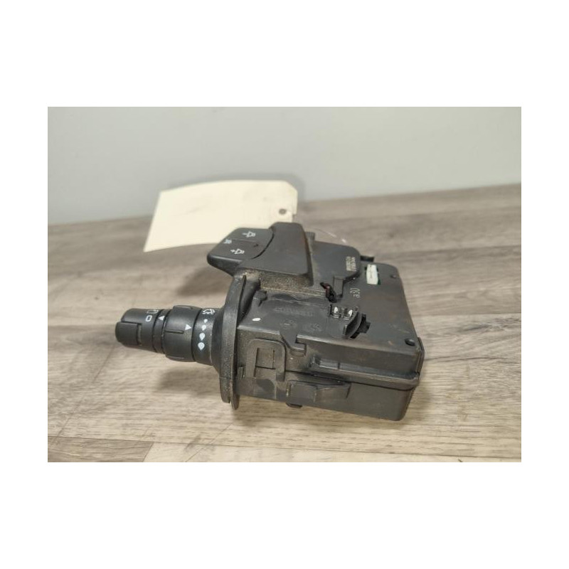 Commodo d'essuie glaces RENAULT CLIO 3 PHASE 1 d’occasion