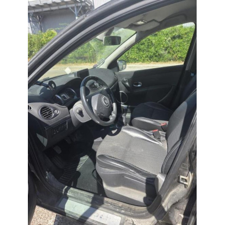 Anti brouillard gauche (feux) RENAULT CLIO 3 PHASE 2 d’occasion