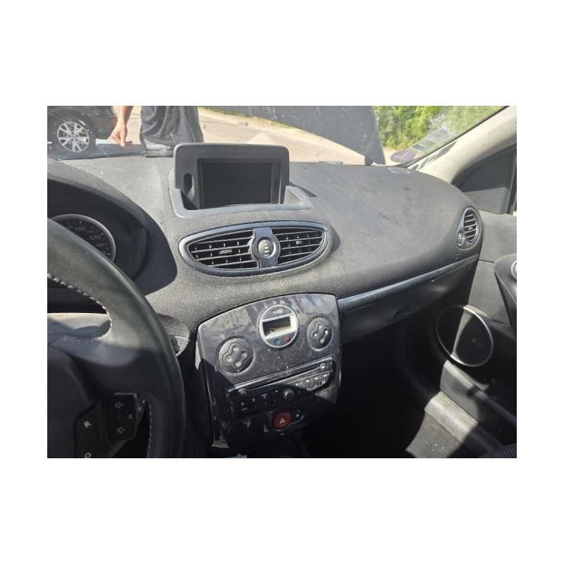 Anti brouillard gauche (feux) RENAULT CLIO 3 PHASE 2 d’occasion