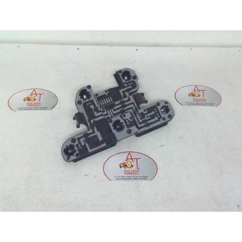 Platine feu arriere droit RENAULT MEGANE I PHASE 2 d’occasion