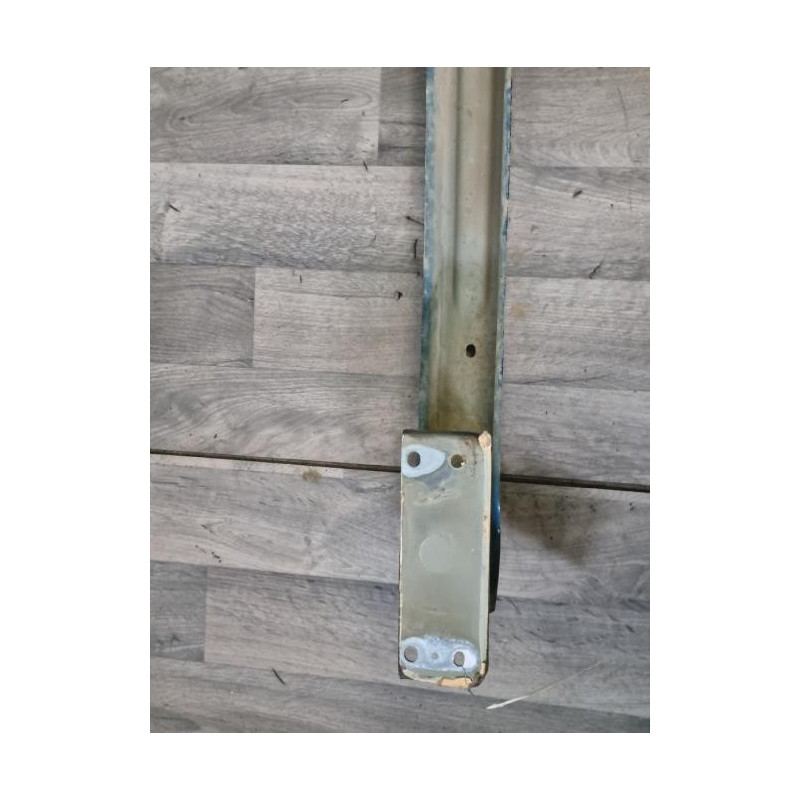 Renfort pare choc arriere (traverse) FIAT 500 2 PHASE 1 d’occasion
