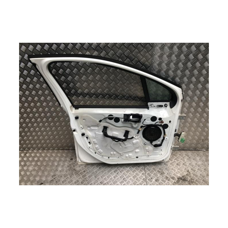 Porte avant gauche PEUGEOT 208 1 PHASE 1 d’occasion