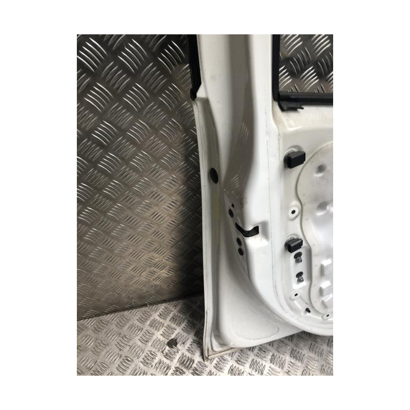 Porte avant gauche PEUGEOT 208 1 PHASE 1 d’occasion