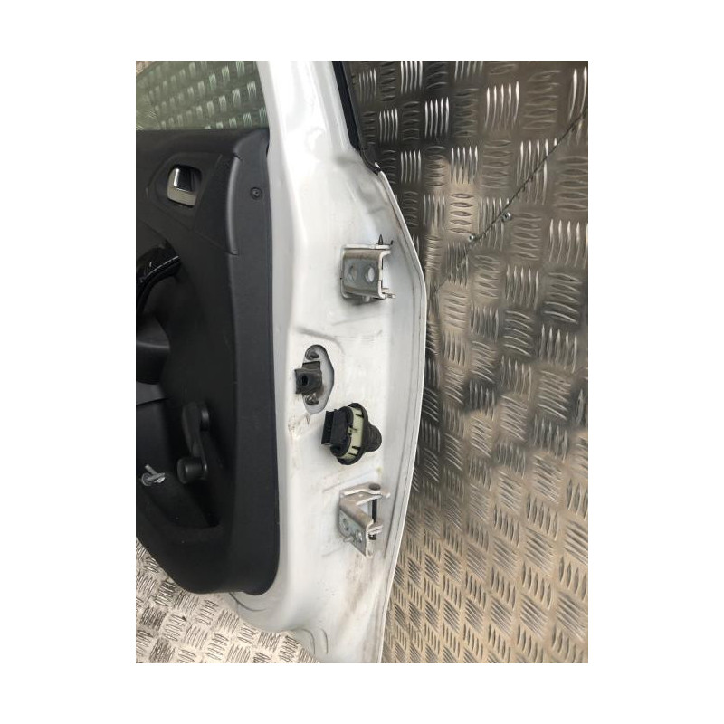 Porte arriere gauche PEUGEOT 208 1 PHASE 1 d’occasion