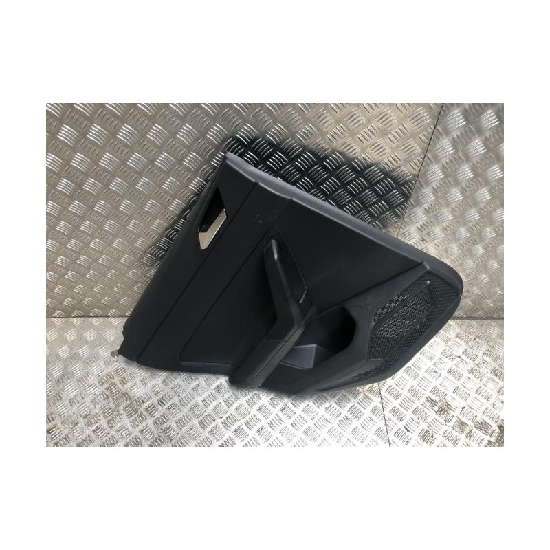 Panneau de porte arriere gauche VOLKSWAGEN POLO 6 PHASE 1 d’occasion