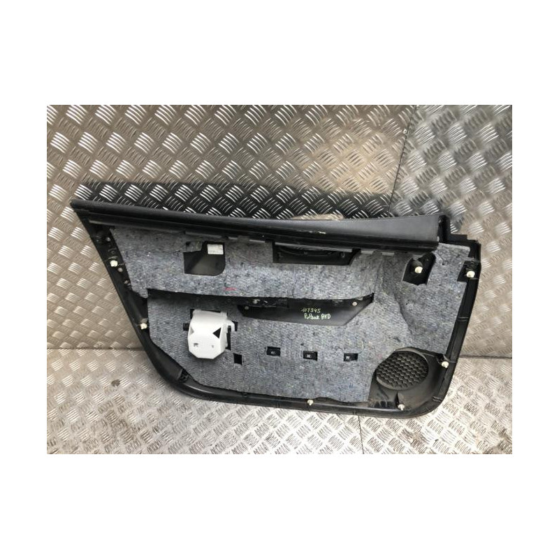 Panneau de porte avant droit NISSAN PULSAR d’occasion