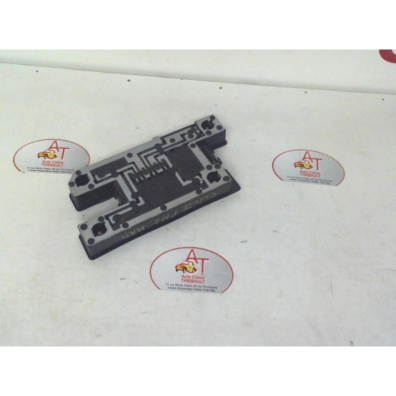 Platine feu arriere gauche RENAULT CLIO I PHASE 2 d’occasion