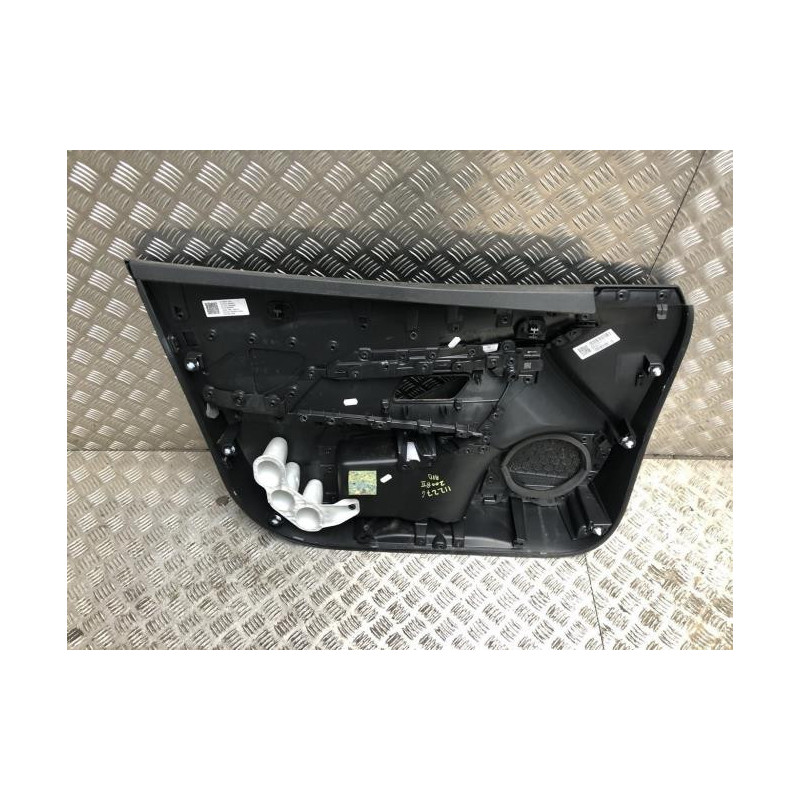 Panneau de porte avant droit PEUGEOT 2008 2 PHASE 2 d’occasion