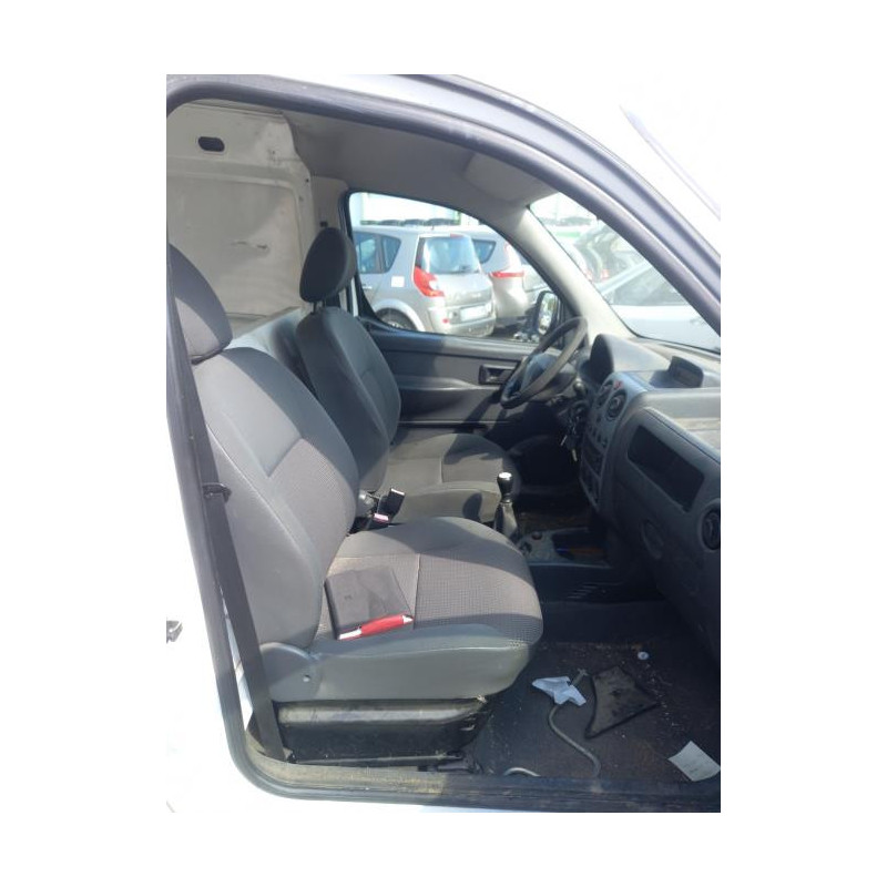 Platine feu arriere droit CITROEN BERLINGO 1 PHASE 2 d’occasion