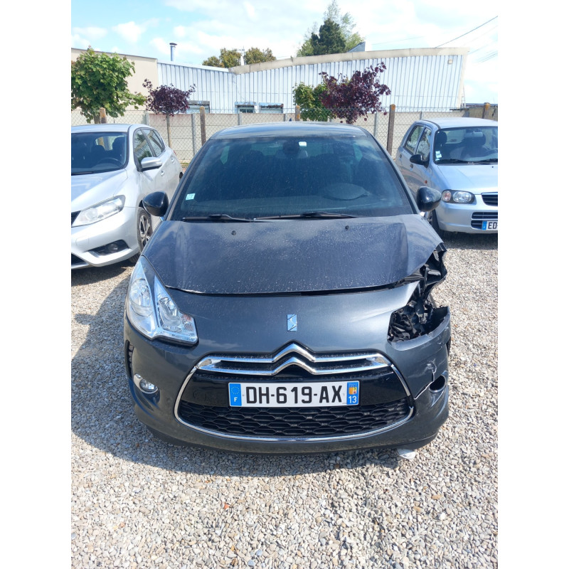 Pare boue avant droit CITROEN DS3 PHASE 1 d’occasion