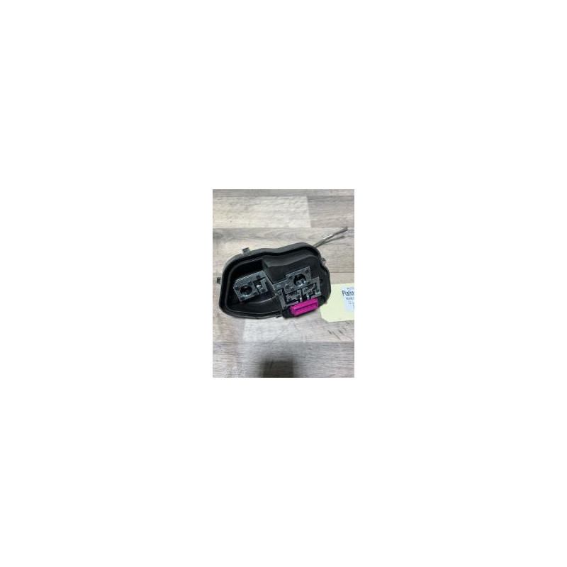 Platine feu arriere droit RENAULT MEGANE 3 PHASE 1 d’occasion