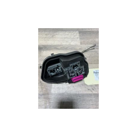 Platine feu arriere droit RENAULT MEGANE 3 PHASE 1 d’occasion