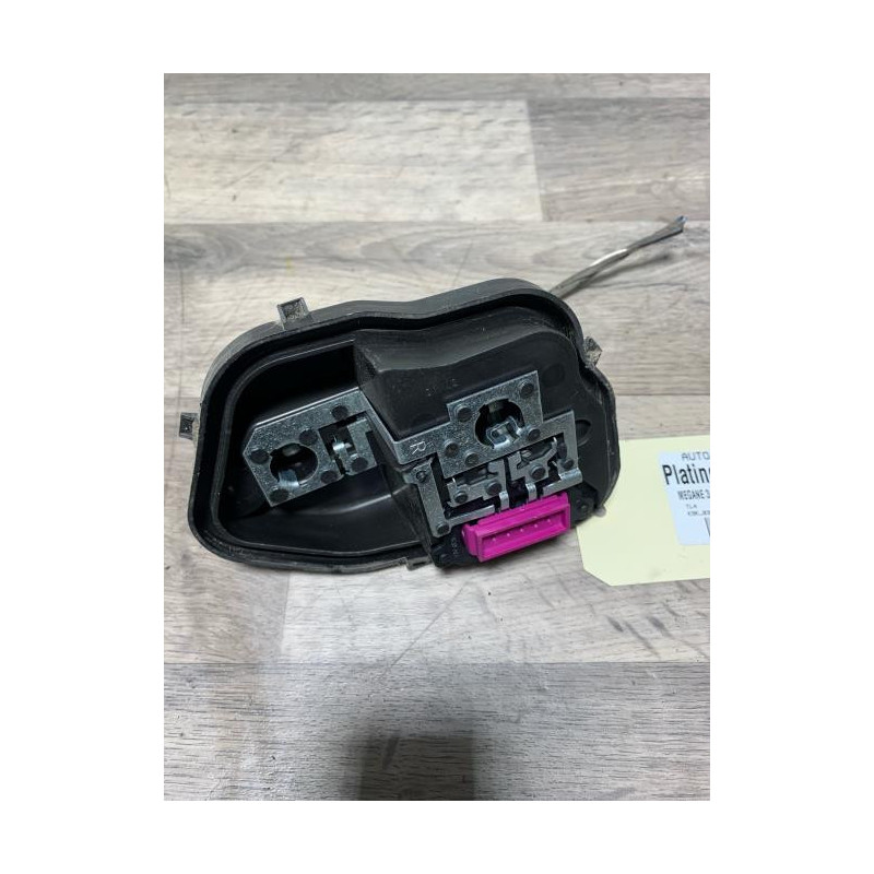 Platine feu arriere droit RENAULT MEGANE 3 PHASE 1 d’occasion