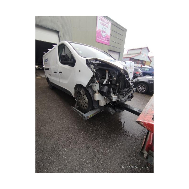 Pare choc arriere RENAULT TRAFIC 3 COURT PHASE 1 d’occasion