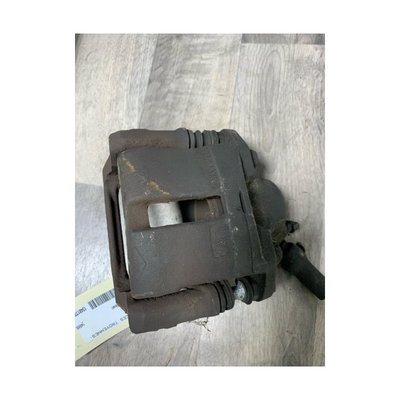 Etrier avant gauche (freinage) RENAULT CLIO 2 PHASE 2 d’occasion