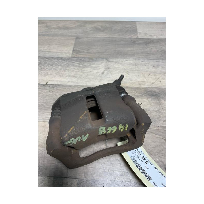 Etrier avant gauche (freinage) RENAULT CLIO 2 PHASE 2 d’occasion