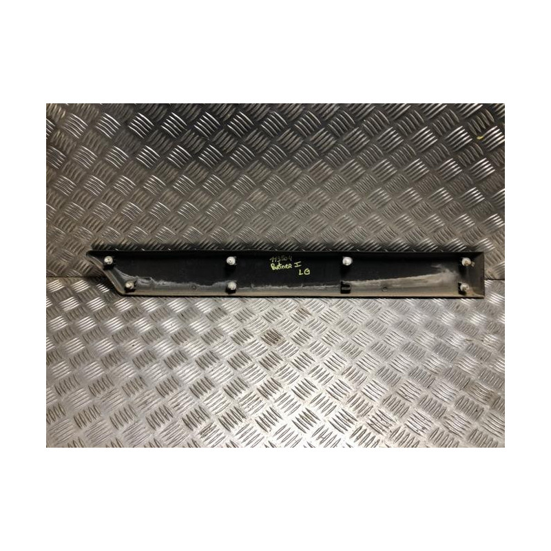 Baguette de porte arriere gauche  PEUGEOT PARTNER 1 PHASE 2 d’occasion