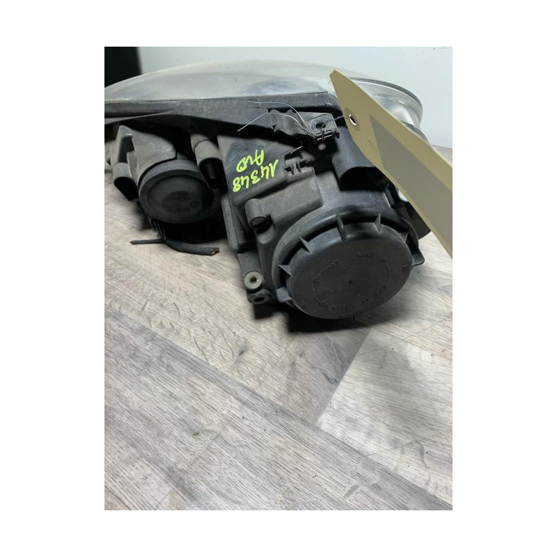 Optique avant principal droit (feux)(phare) VOLKSWAGEN GOLF 5 d’occasion