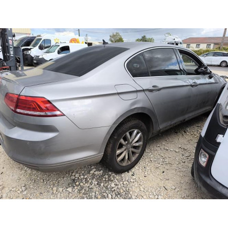 Vitre arriere droit VOLKSWAGEN PASSAT 7 PHASE 1 d’occasion