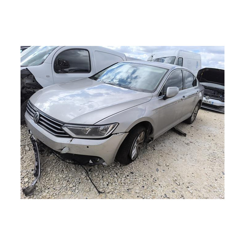 Vitre arriere droit VOLKSWAGEN PASSAT 7 PHASE 1 d’occasion