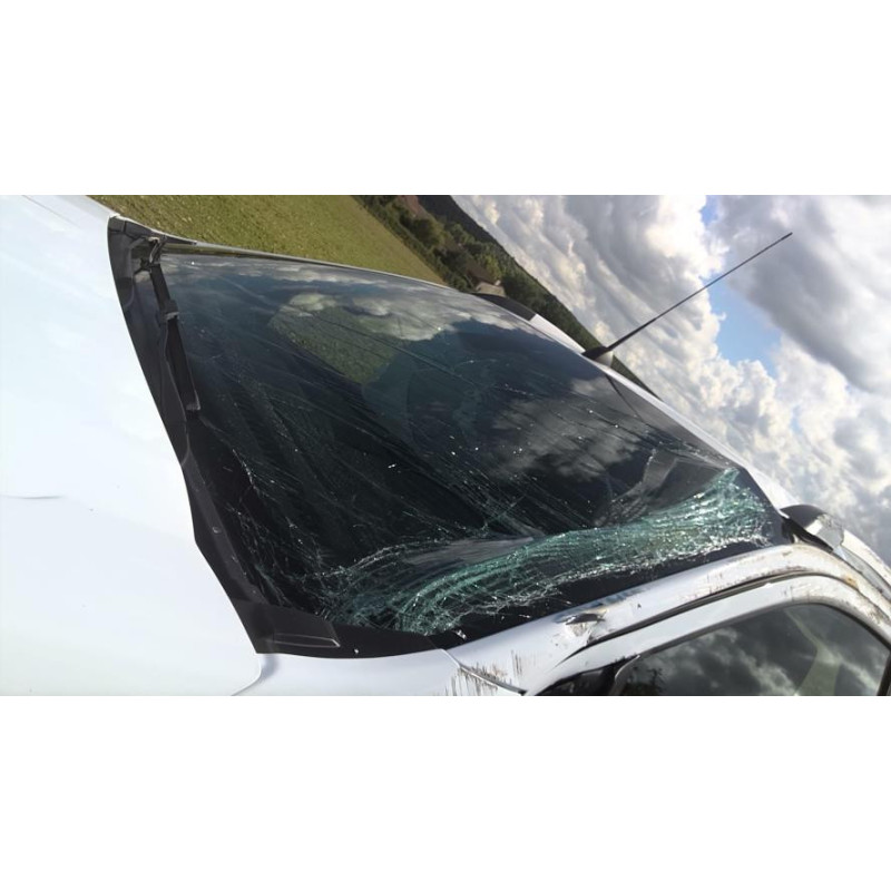 Vitre avant gauche FORD RANGER 4 PHASE 2 d’occasion