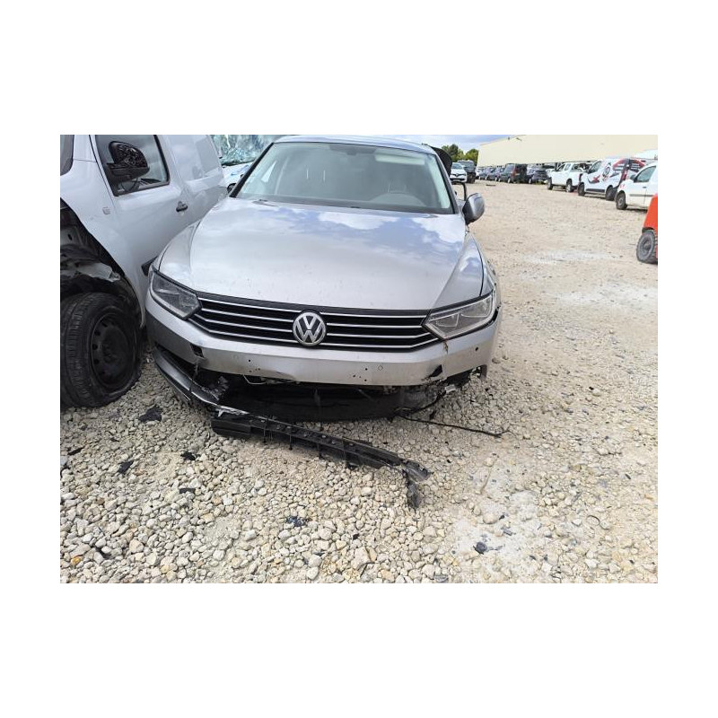 Porte arriere gauche VOLKSWAGEN PASSAT 7 PHASE 1 d’occasion