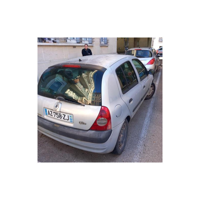 Moyeu avant droit RENAULT CLIO 2 PHASE 2 d’occasion