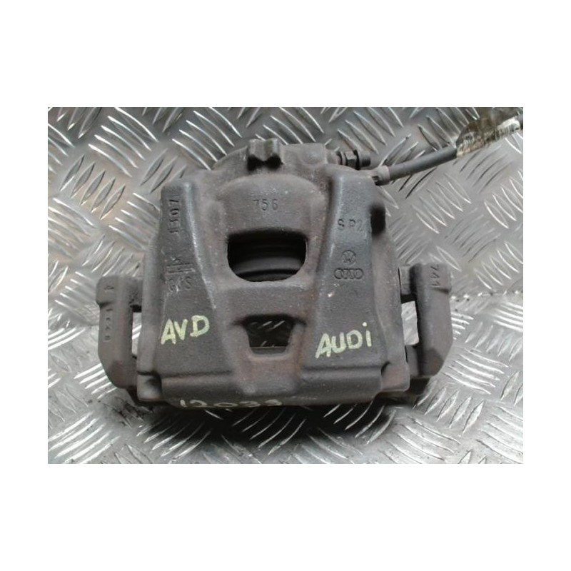 Etrier avant droit (freinage) AUDI A4 3 AVANT PHASE 1 BREAK d’occasion