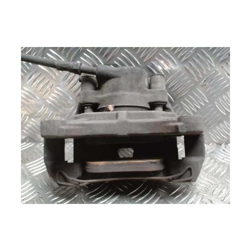 Etrier avant droit (freinage) AUDI A4 3 AVANT PHASE 1 BREAK d’occasion