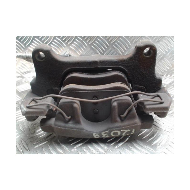 Etrier avant droit (freinage) AUDI A4 3 AVANT PHASE 1 BREAK d’occasion