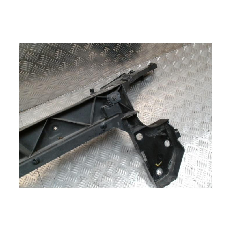 Armature avant, Masque avant RENAULT CLIO 3 PHASE 2 d’occasion