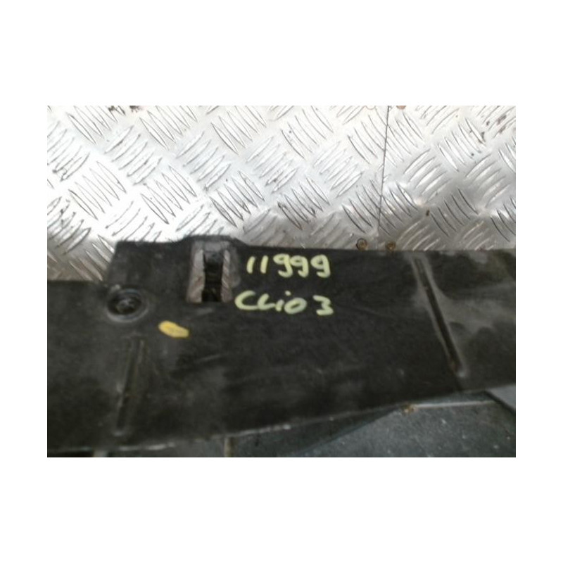 Armature avant, Masque avant RENAULT CLIO 3 PHASE 2 d’occasion